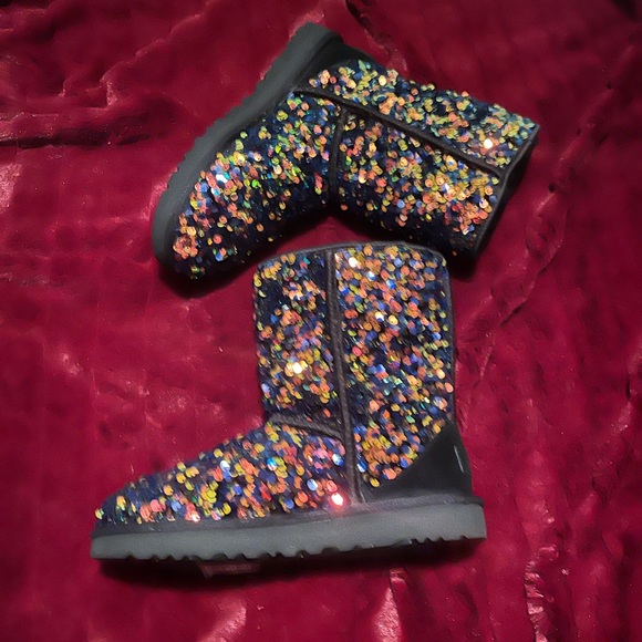 RARE! Sequin Uggs - Picture 2 of 4